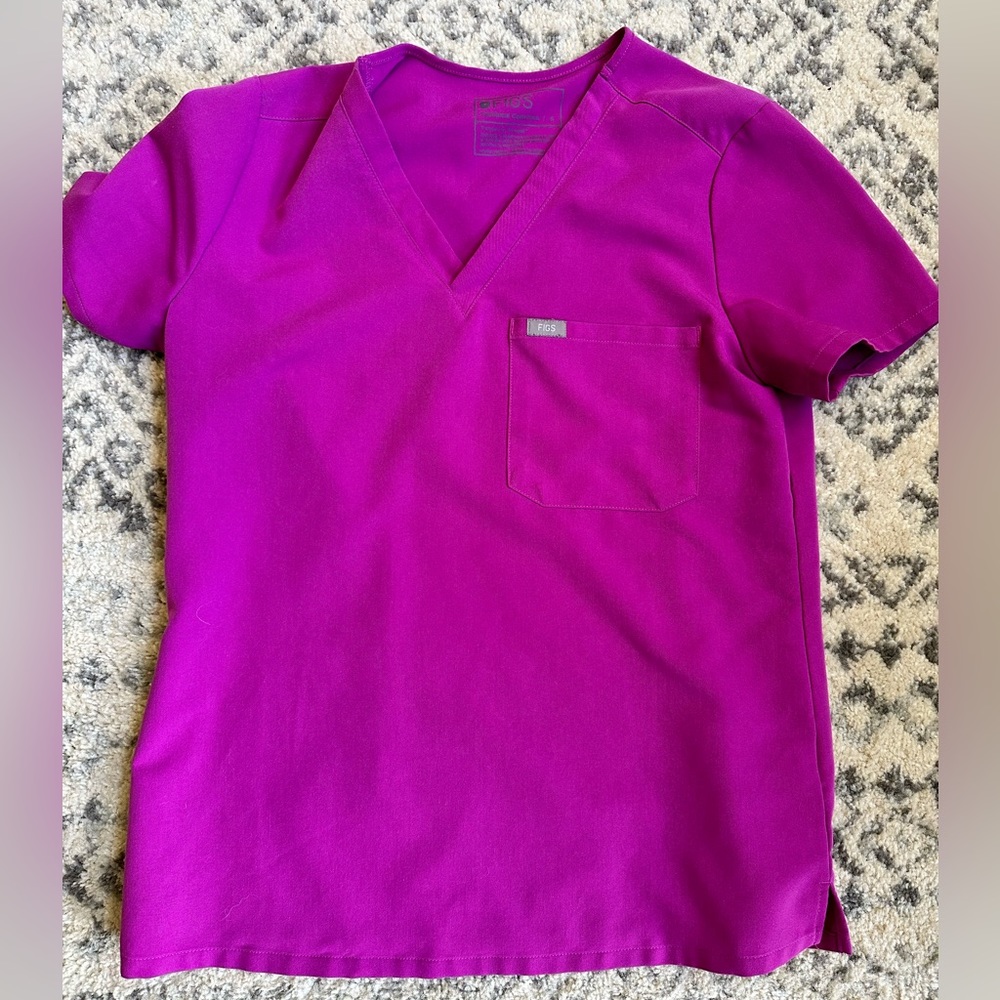 Figs bright fuchsia Catarina top size small